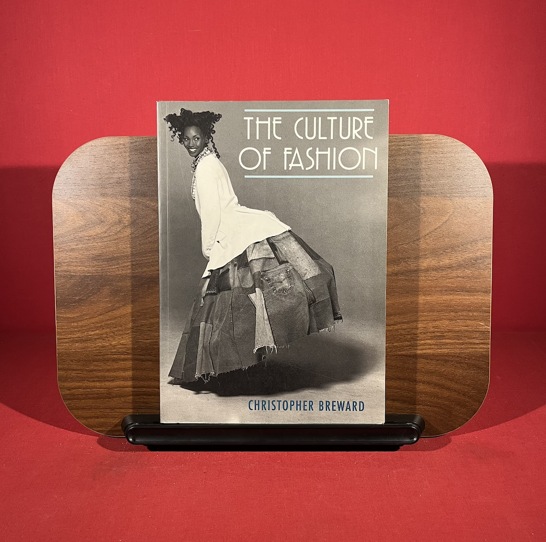 The Culture of Fashion. A New History of Fashionable Dress (Studies in Design)