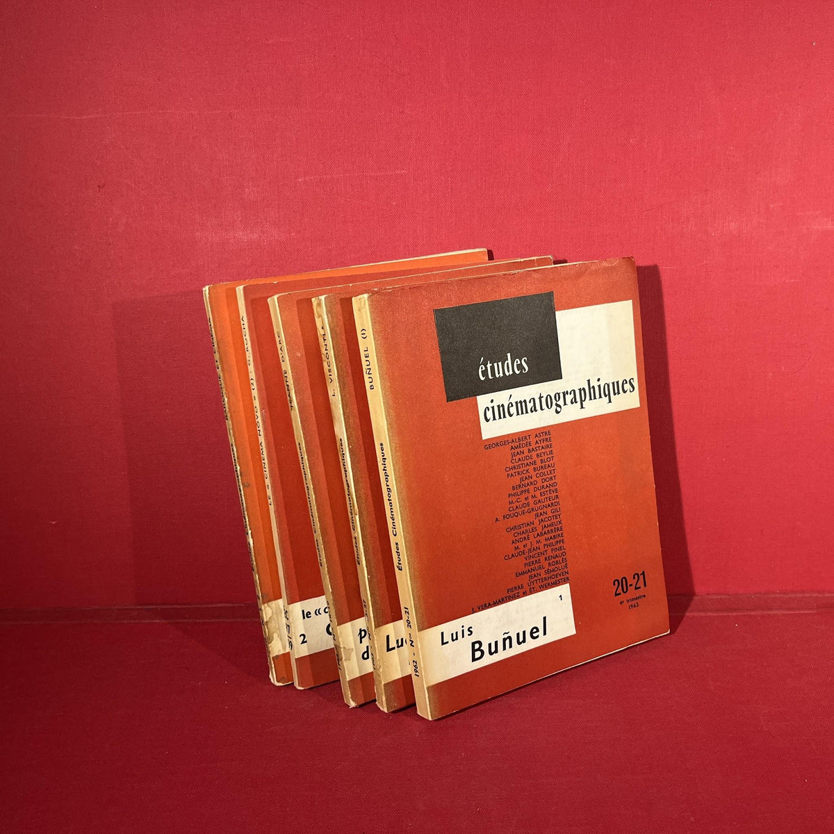Etudes Cinematographiques: Collection comprising : Andrzej Wajda, Baroque et Cinema, Le Cinema Novo Bresilien 2, Glauber Rocha, Proces de Jeanne d'Arc, Luchino Visconti: l'Histoire et l'Esthetique, Luis Bunuel