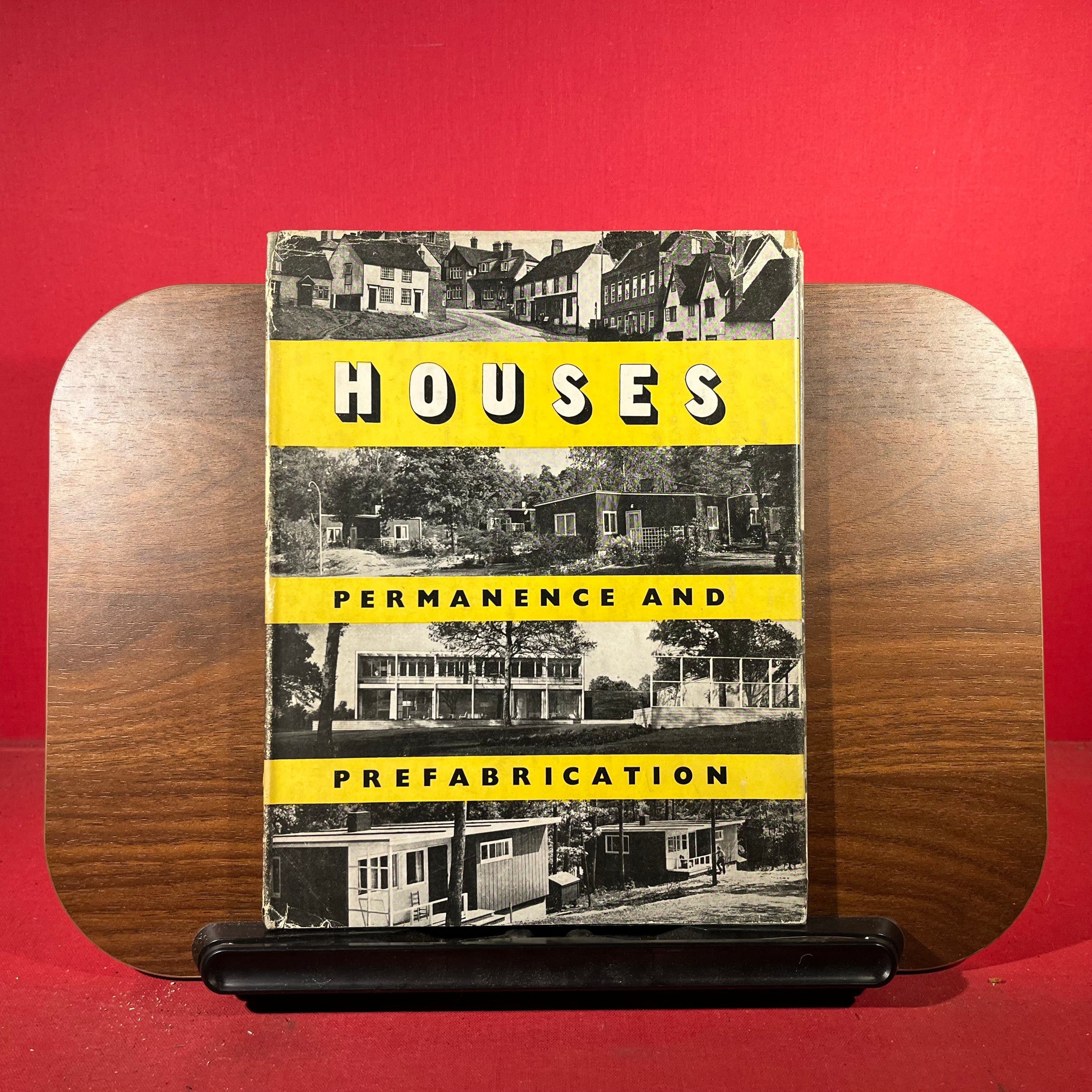Houses Permanence and Prefabrication