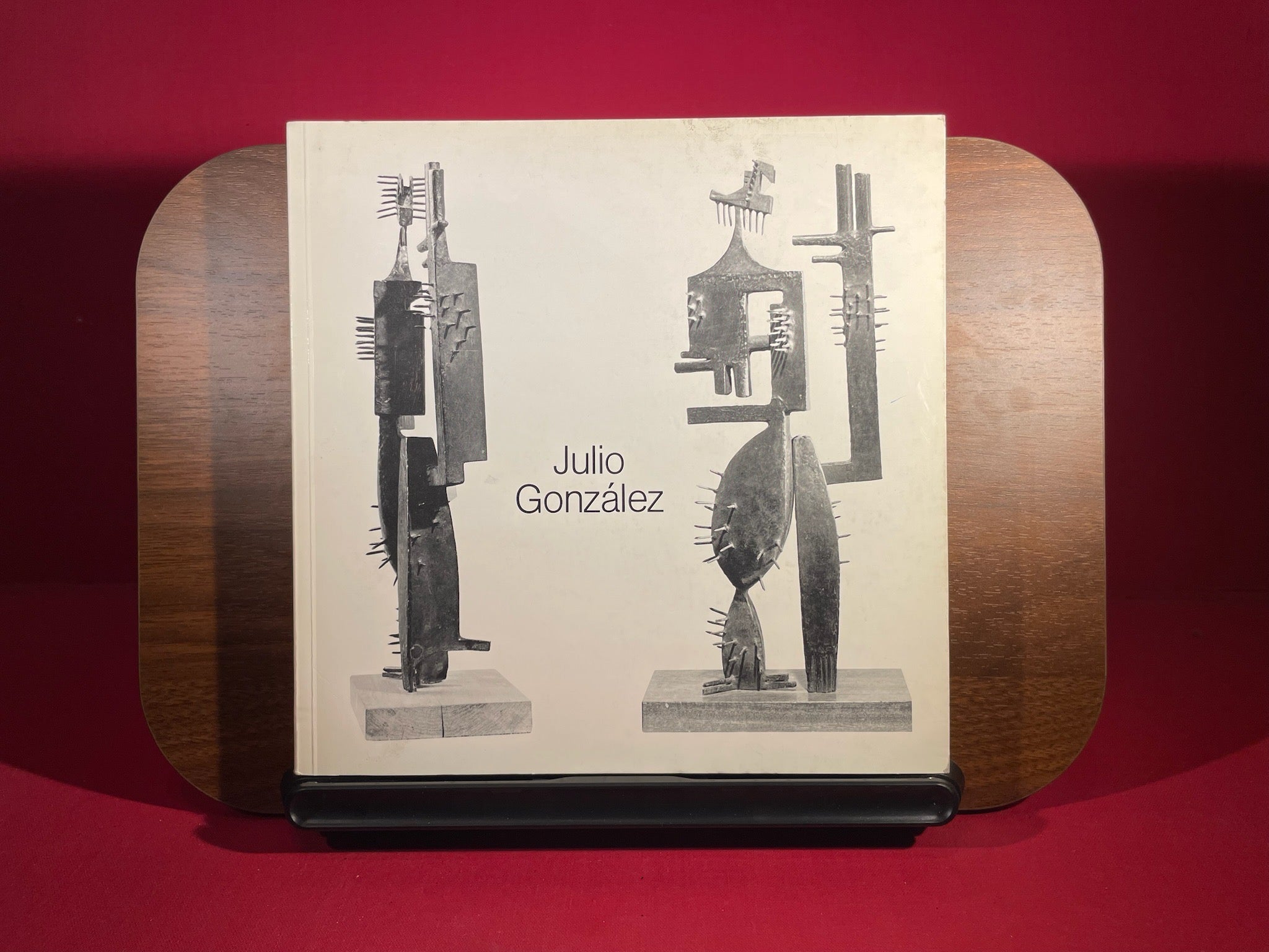 Julio Gonzalez 1876-1942 ; Plastiken, Zeichnungen, Kunstgewerbe, exh. Cat. The Guggenheim Museum, New York, USA, etc. 1983