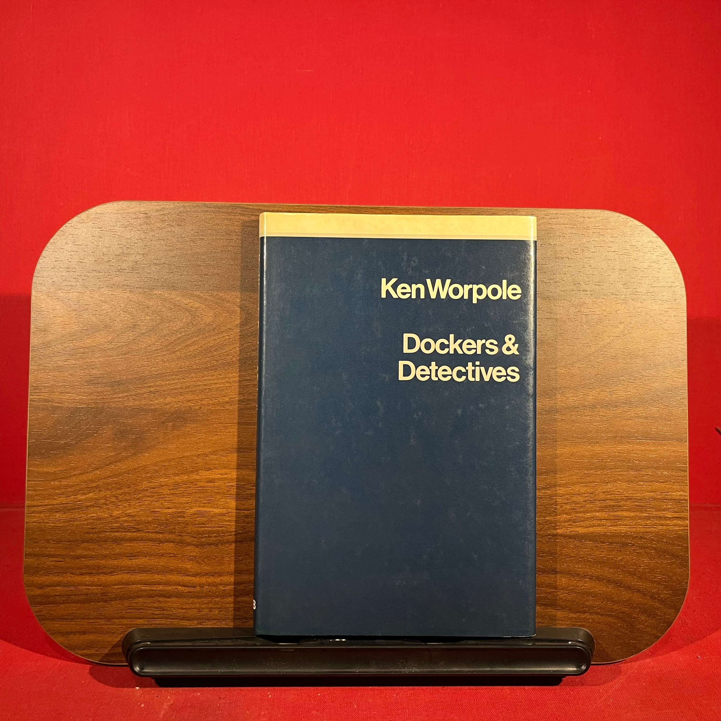 Dockers and detectives: Popular reading, popular writing