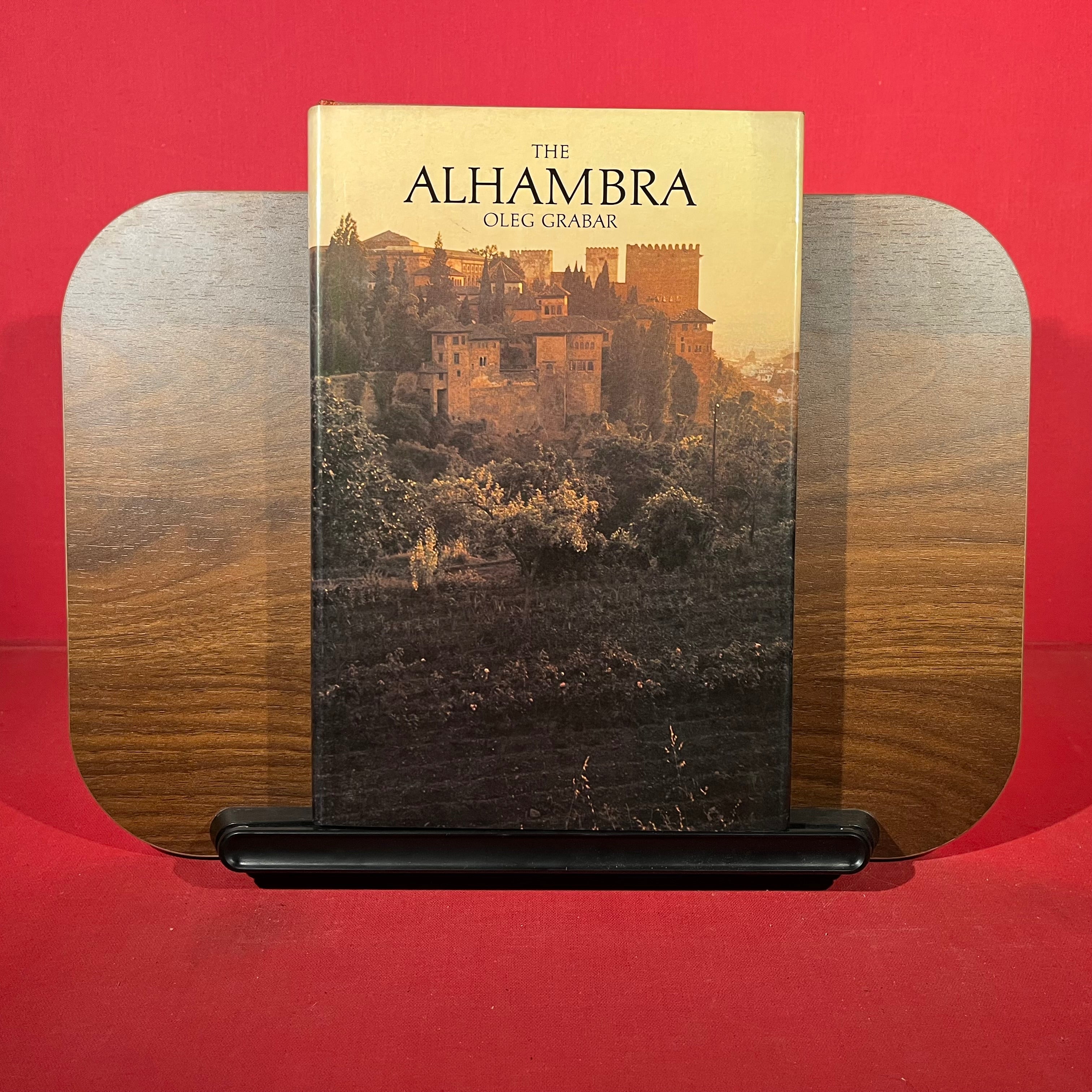 The Alhambra (The Architect and society)