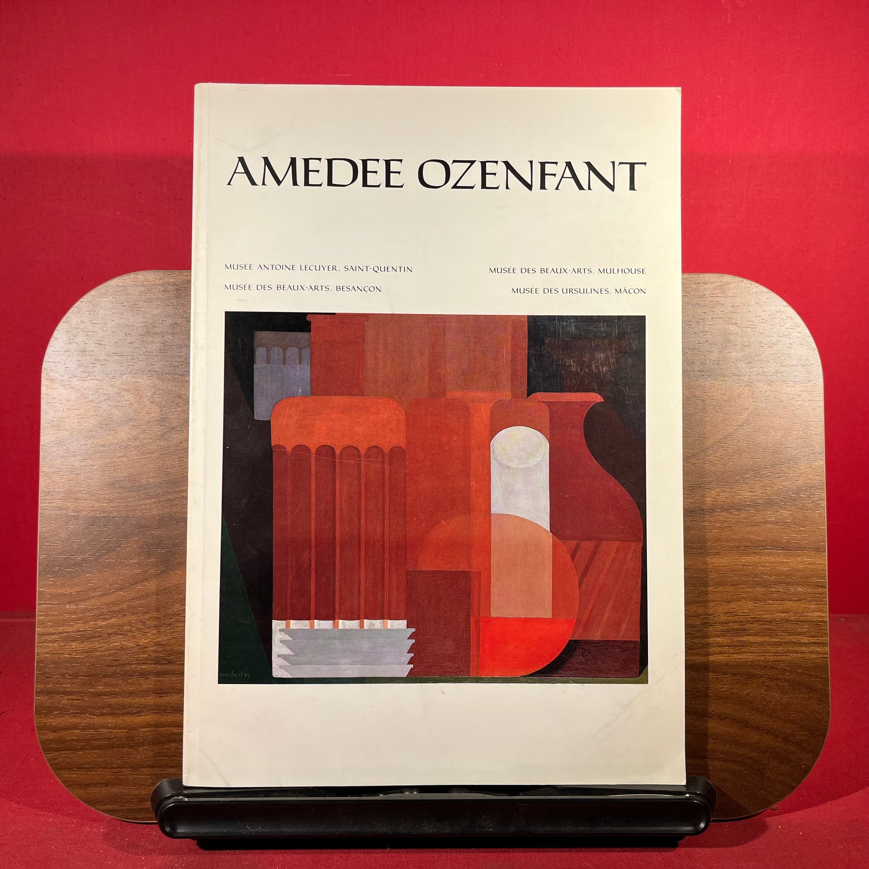 Amedee Ozenfant, exh.cat. Musee Antoine Lecuyer, Saint Quentin, France, etc, 1985.