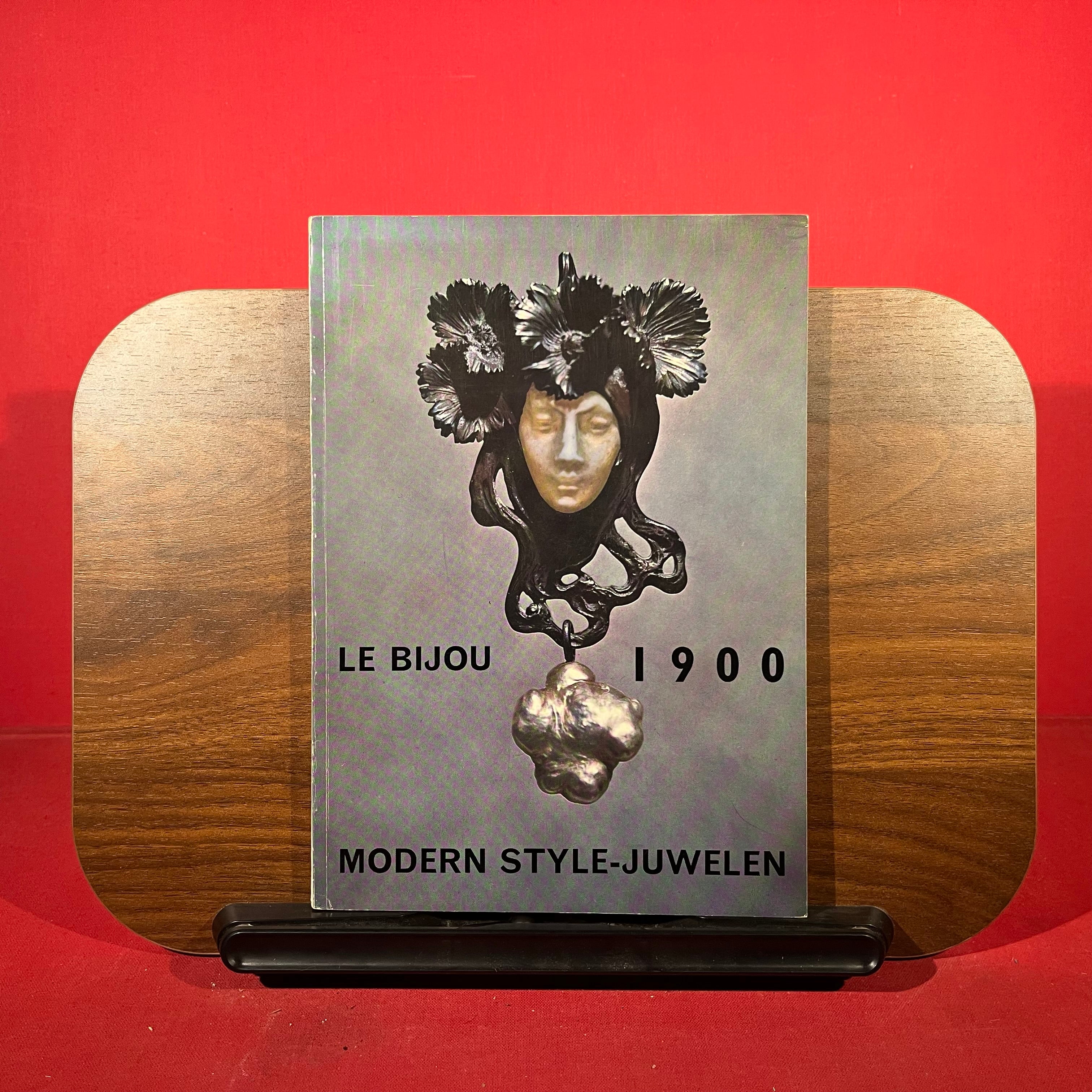 Le Bijou 1900 : Modern Style-Juwelen