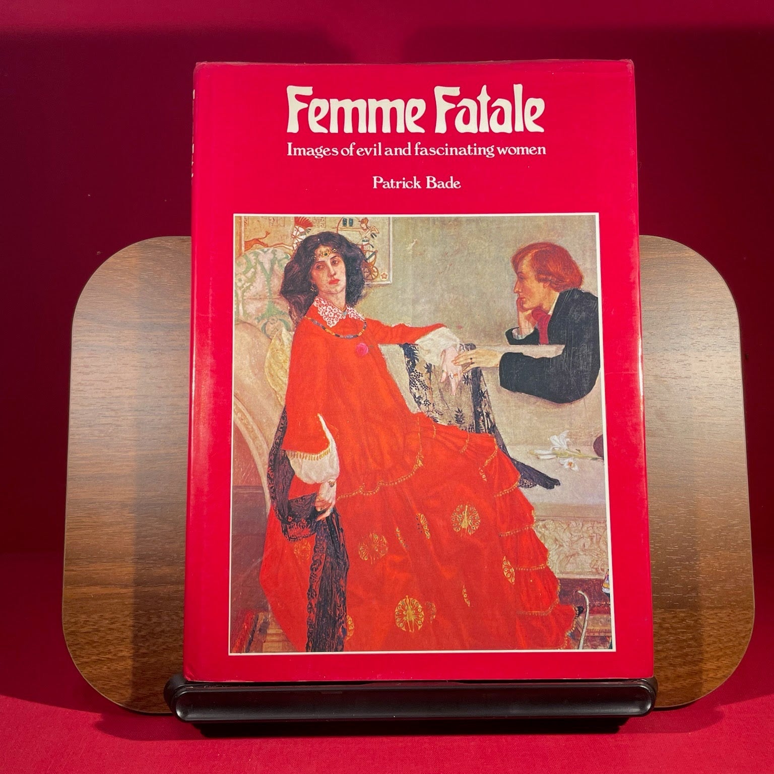 Femme Fatale: Images of Evil and Fascinating Women