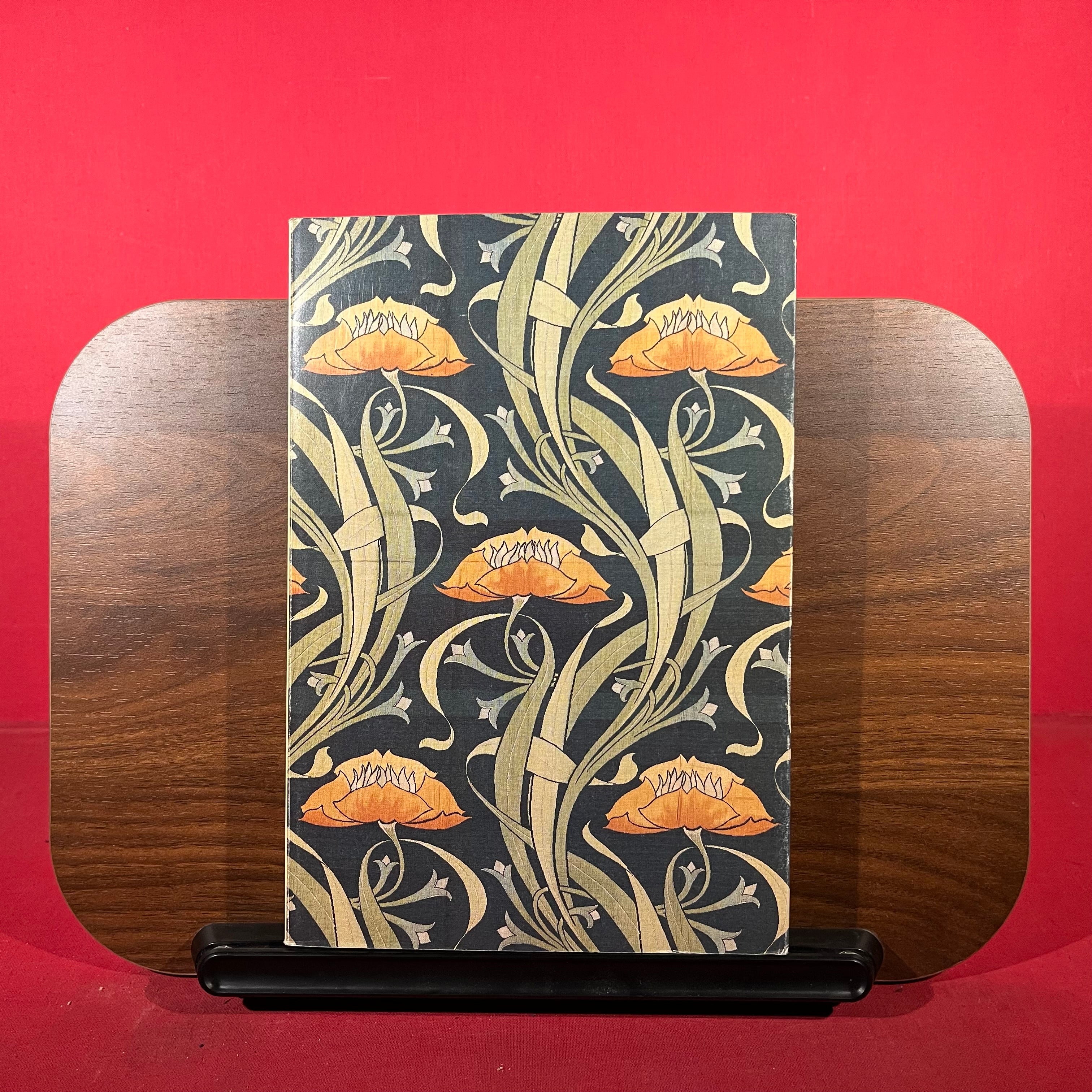 Art Nouveau Textil-Dekor Um 1900, exh. cat. Wurttembergischer Landesmuseum Stuttgart, Stuttgart, Germany, 1980