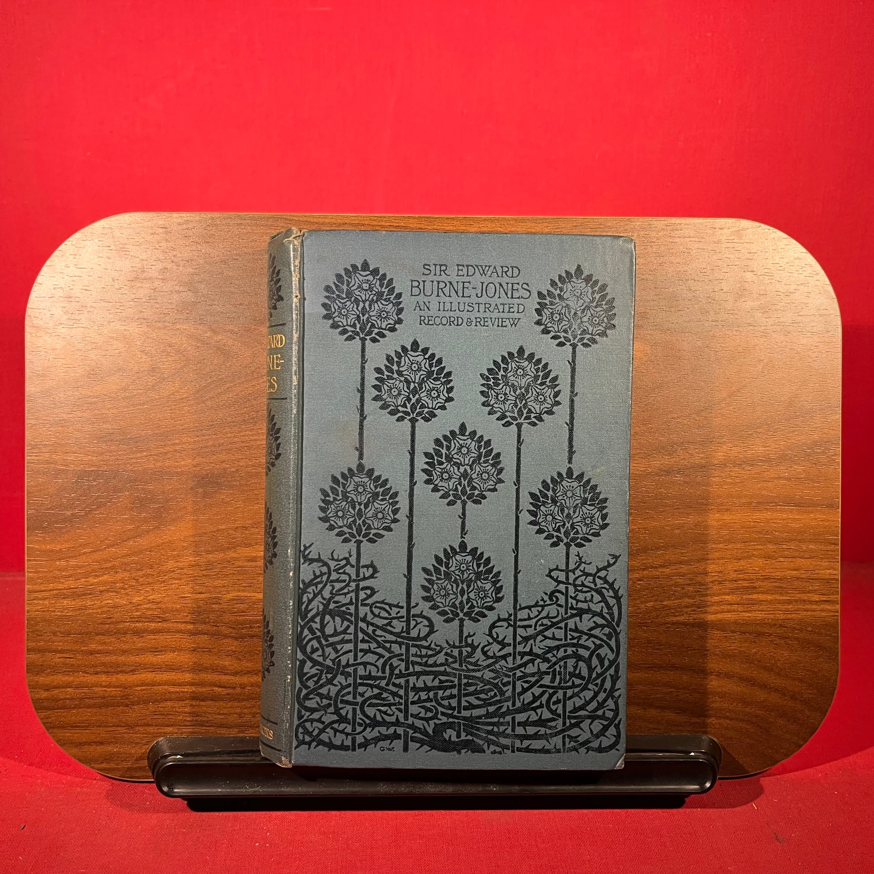 Sir Edward Burne-Jones : an illustrated record & review