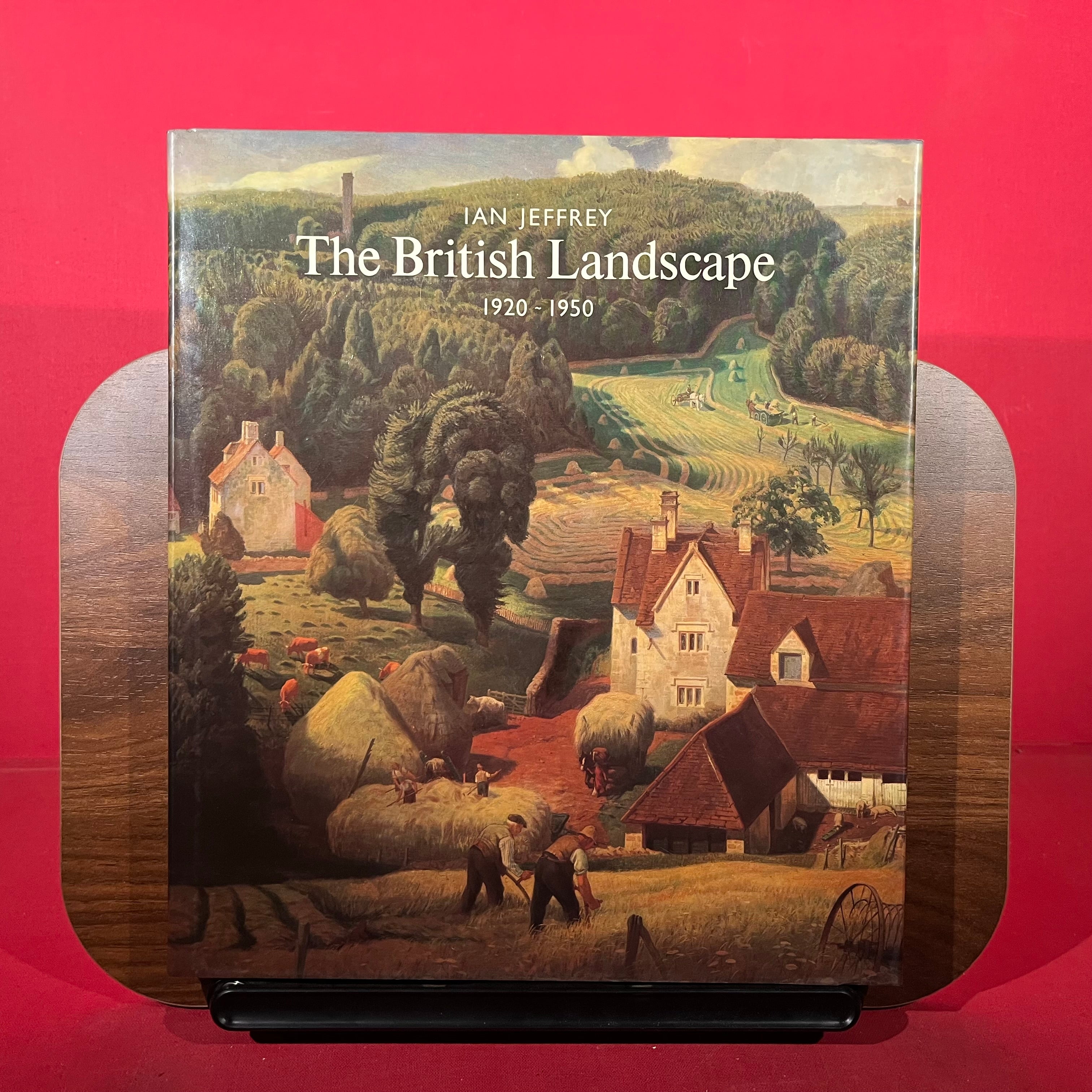 British Landscape, 1920-1950: With 150 Illustrations, 50 in Color