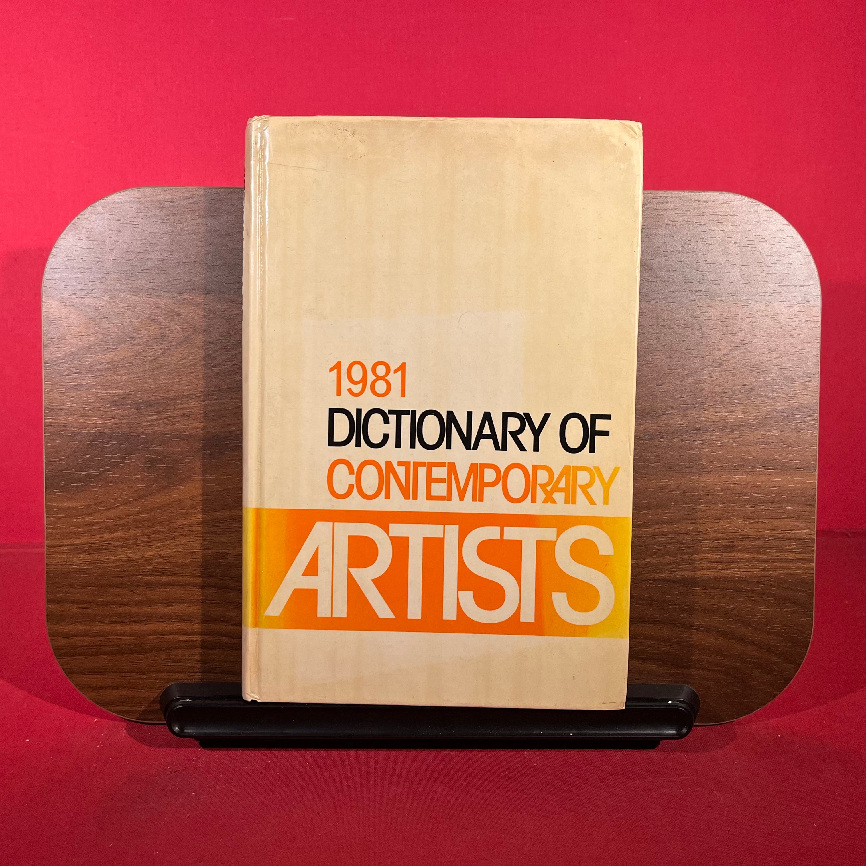Dictionary of Contemporary Artists