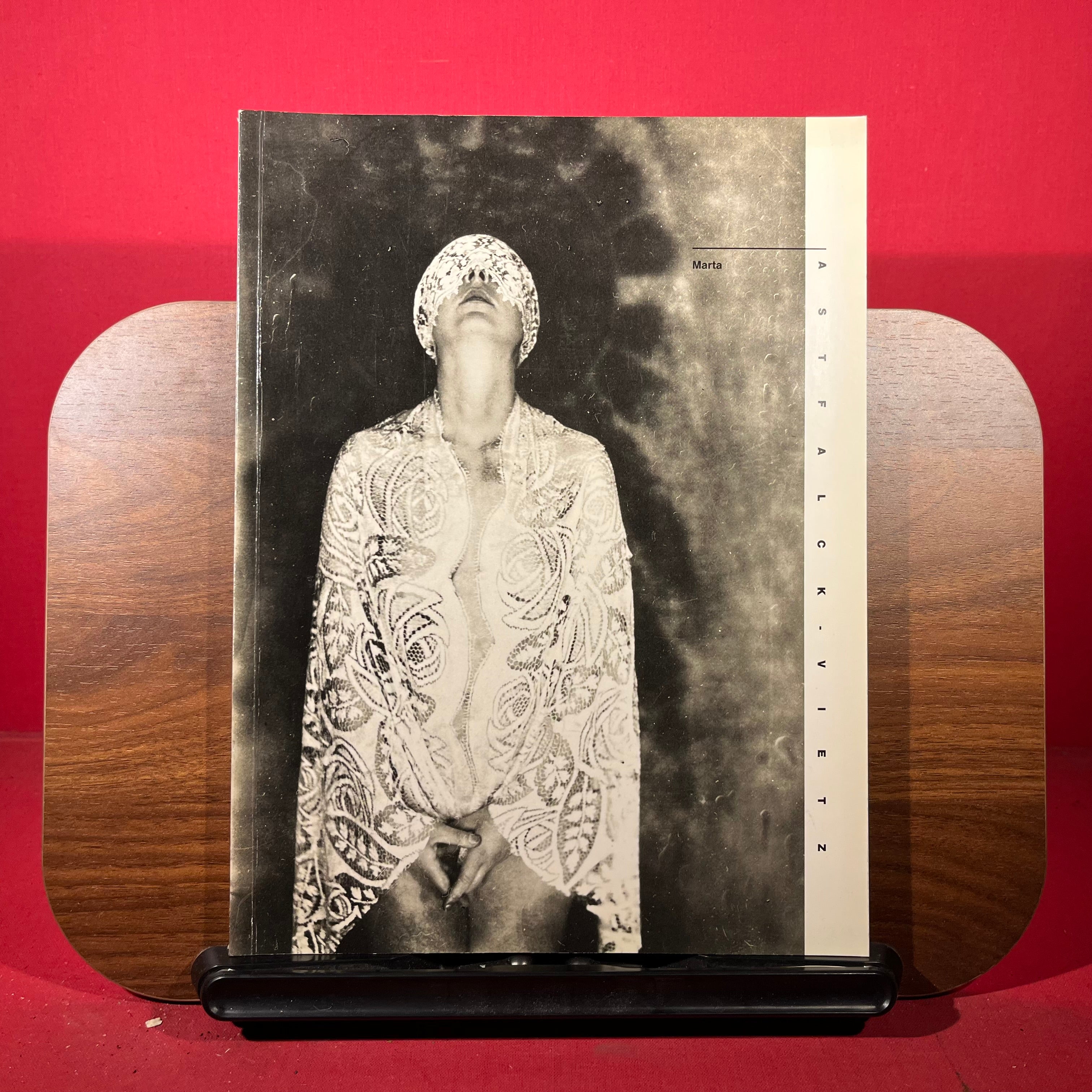Marta Astfalck-Vietz : Photographien 1922-1935, exh. cat. Berlinische Galerie, Museum fur moderne Kunst, Photographie und Architektur, Berlin, Germany, 1991