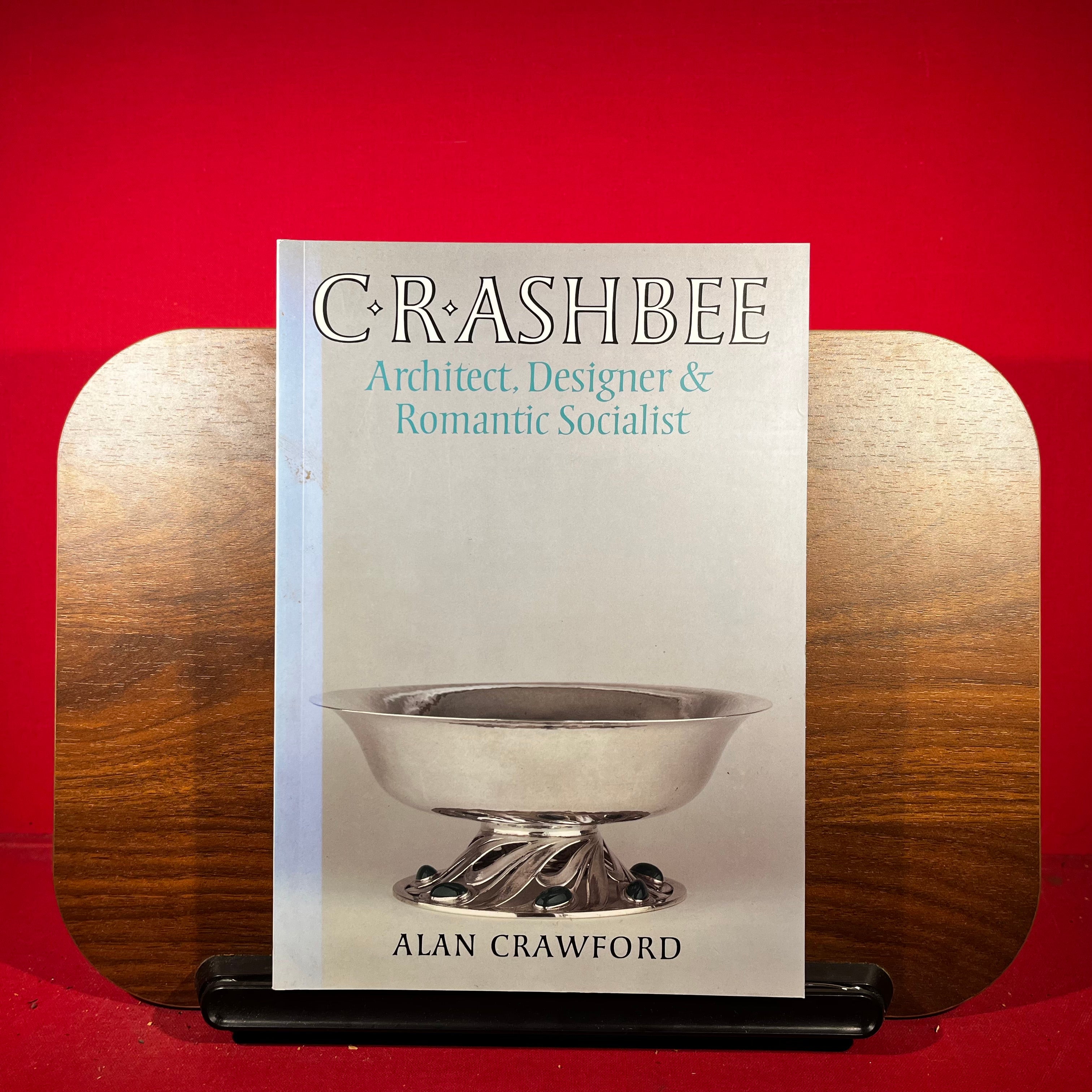 Crashbee : Architect, Designer & Romantic Socialist
