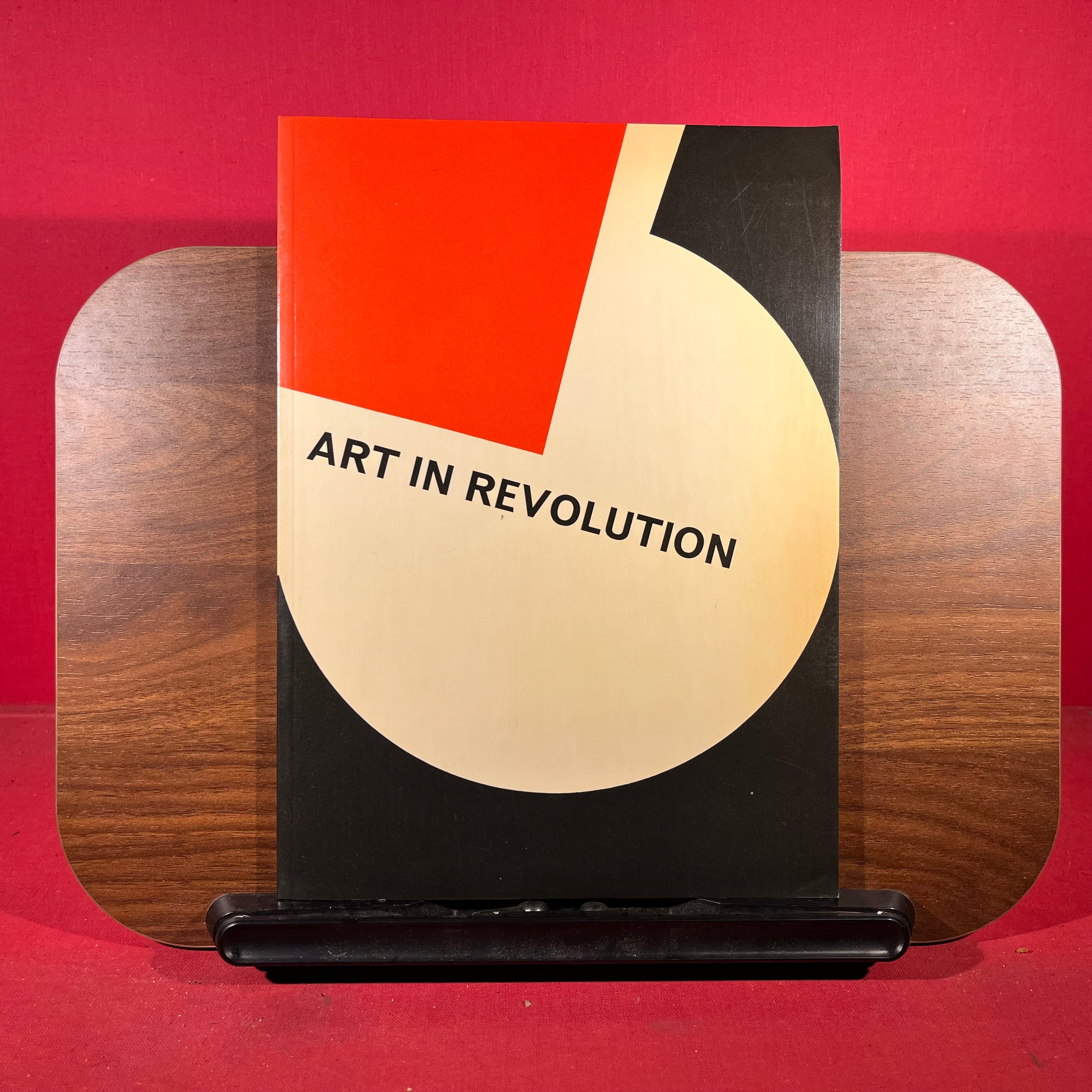 Art in revolution : Soviet art and design since 1917, exh. cat. Hayward gallery, London, England, 1971