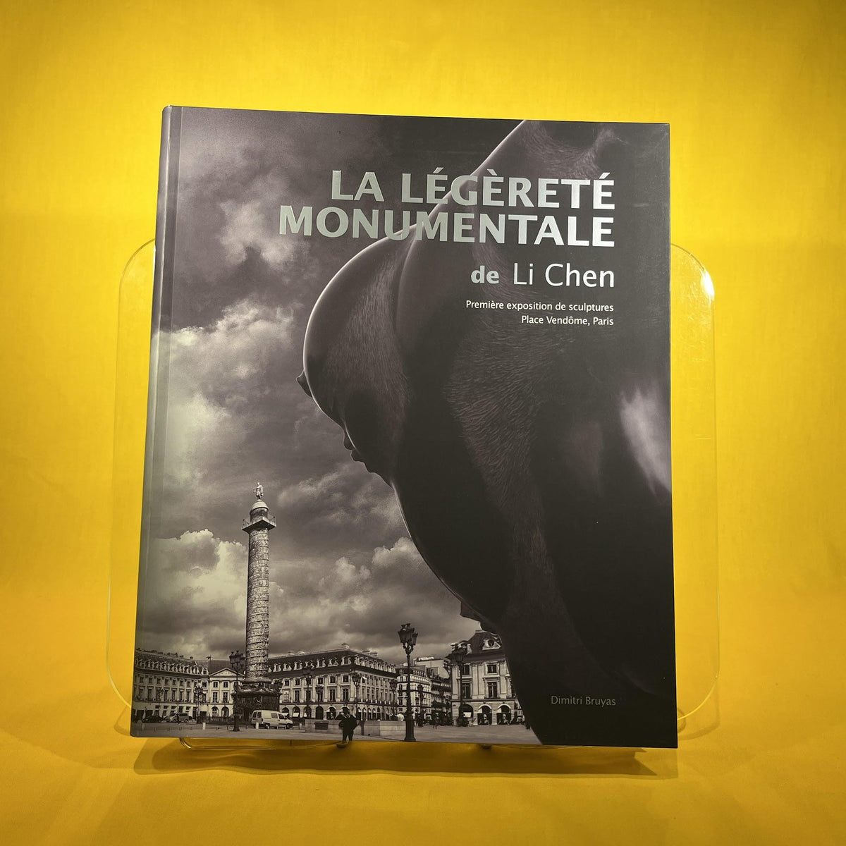 La Legerete Monumentale de li Chen: Premiere Exposition de Sculptures (Place vendome, Paris)