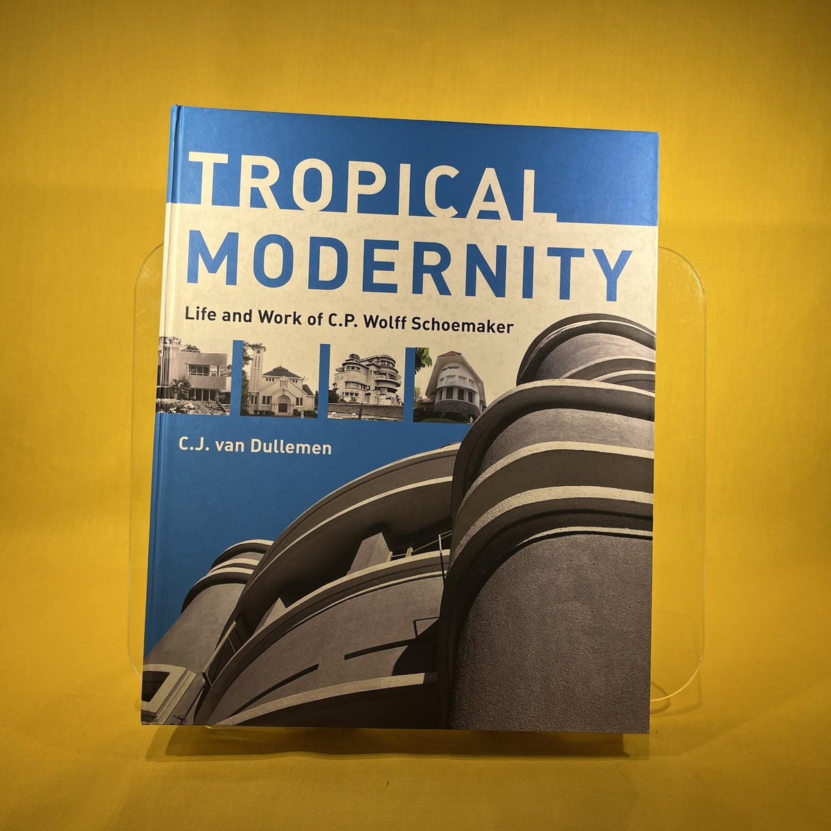 Searching for a Tropical Style: Tropical Modernity