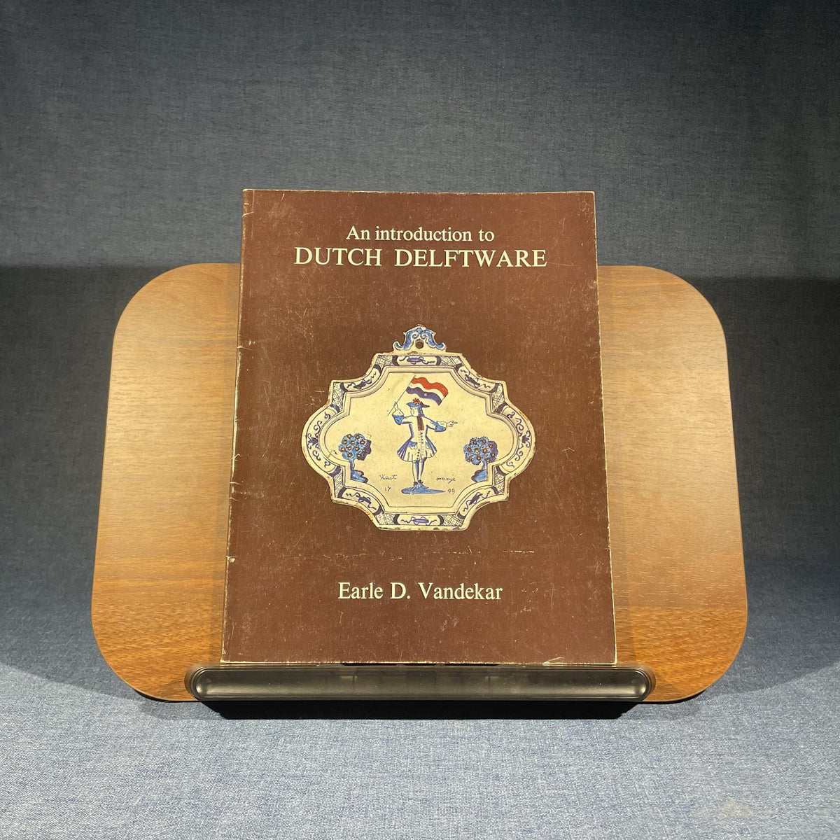An Introduction to Dutch Delftware