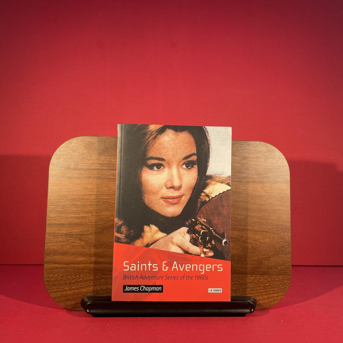 Saints and Avengers: British Adventure Series of the 1960s (Popular TV Genres)